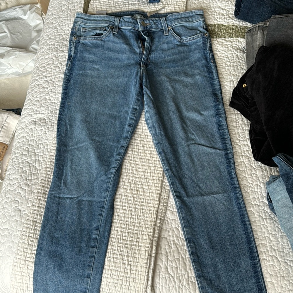 Mid rise jeans regular length